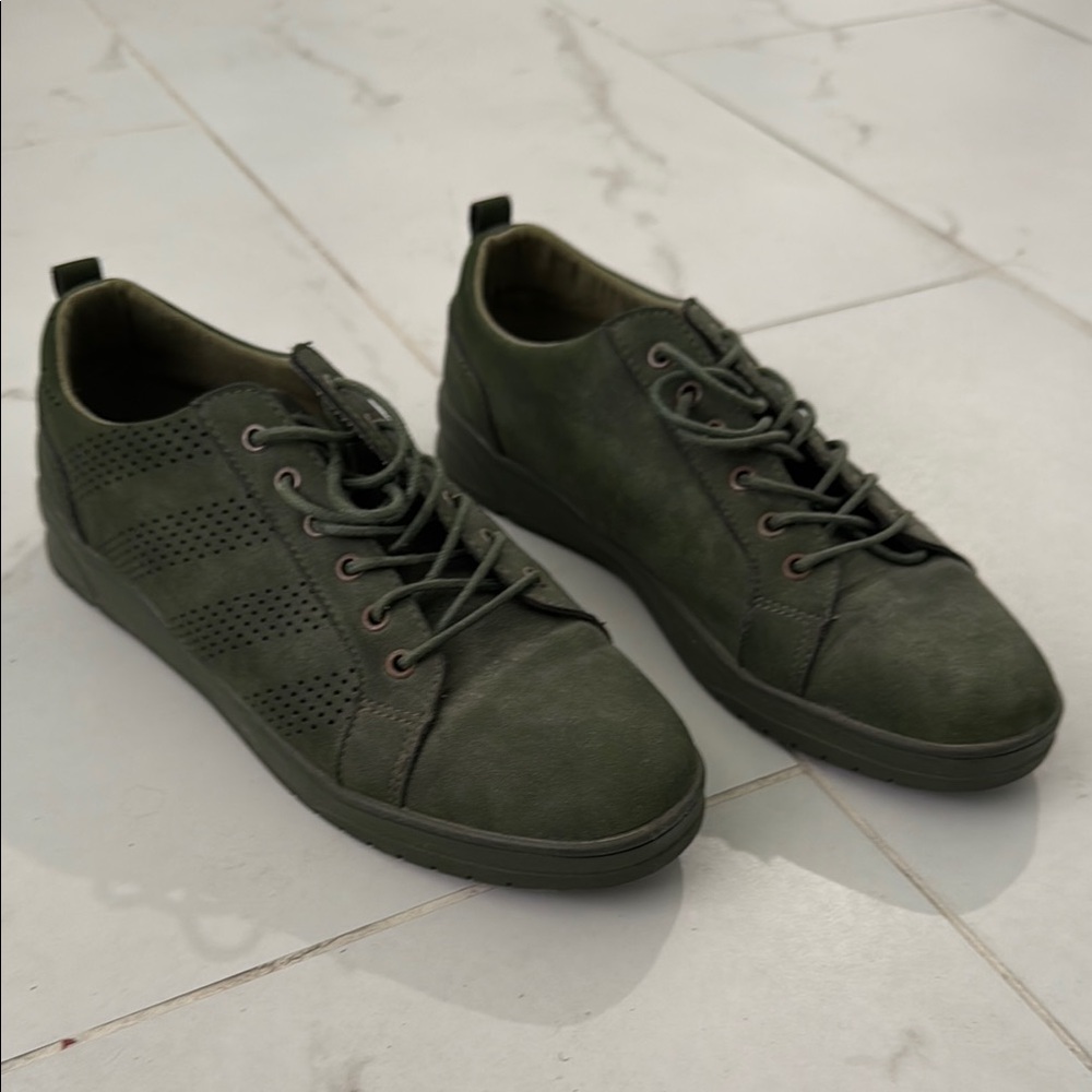 OTTO Men's Olive Green Sneakers